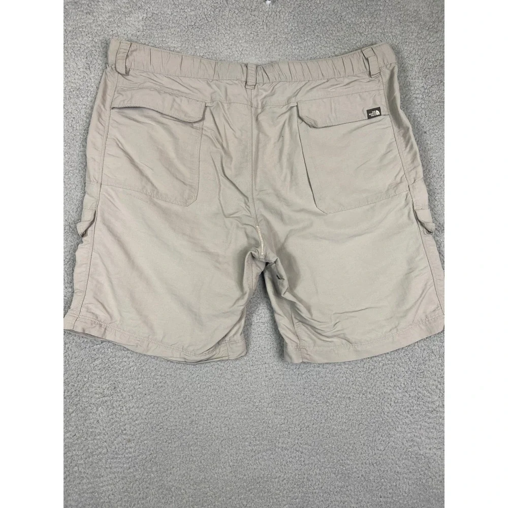 The North Face Mens Tan Nylon Hiking Cargo Shorts XL Long Integrated Belt‎